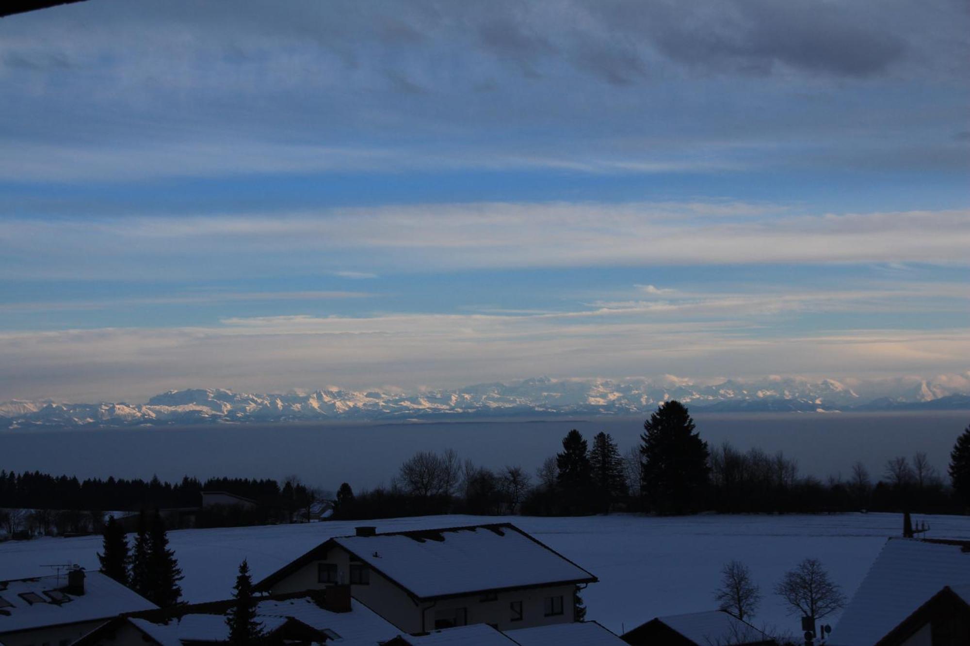 Ferienappartement mit Schwimmbad und Alpenblick Höchenschwand Exterior foto